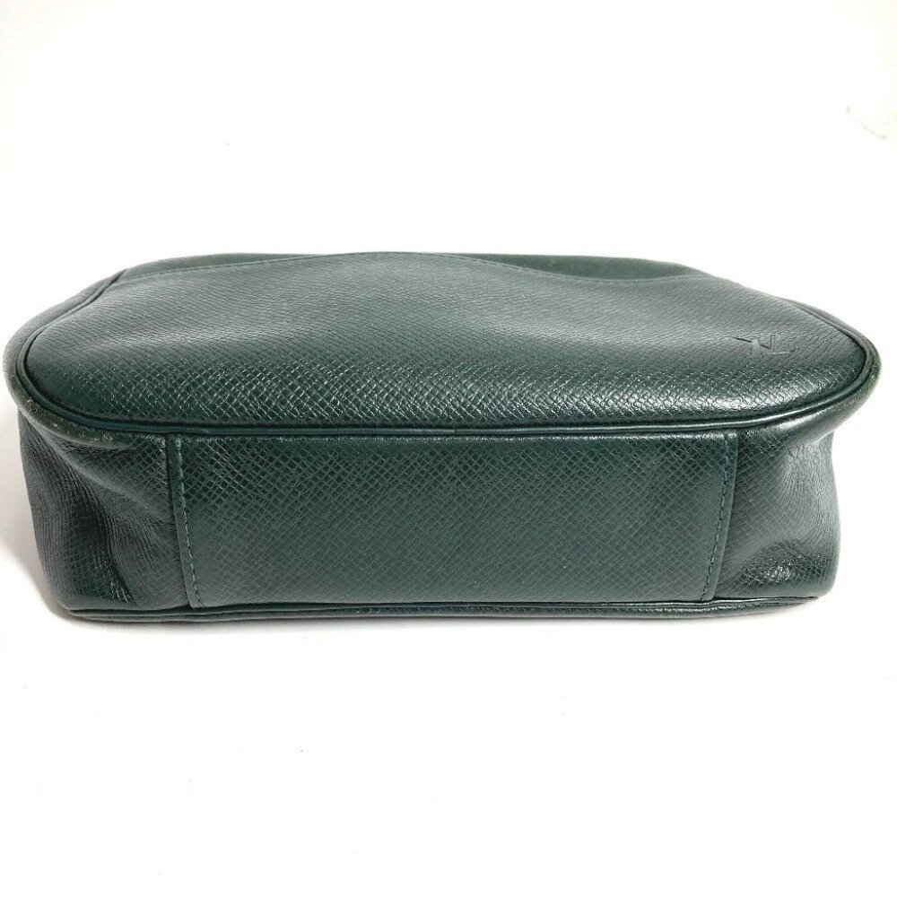 LOUIS VUITTON Taiga Accessory Makeup Pouch Cosmetics Pouch Clutch Bag - Picture 6 of 16